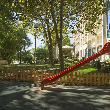 Elpida غولدن ساندز