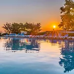 Hotel Elpida 4*
