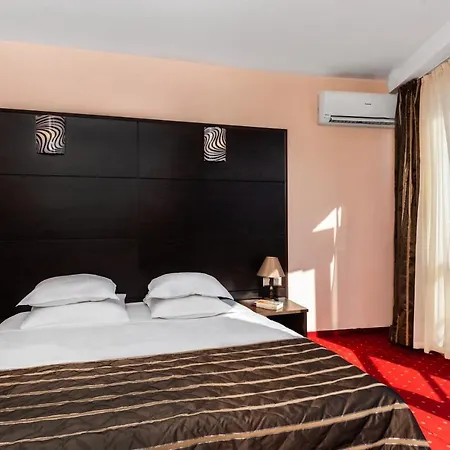 Elpida 4*