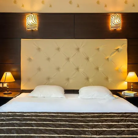Elpida Hotel 4*