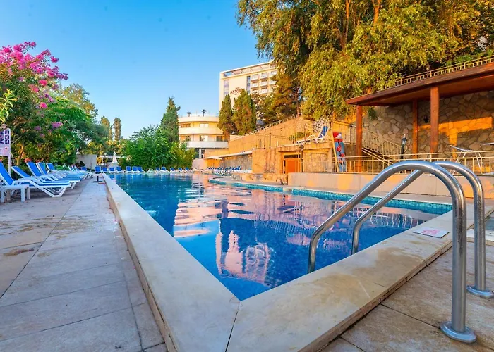 Hotel Elpida 4*